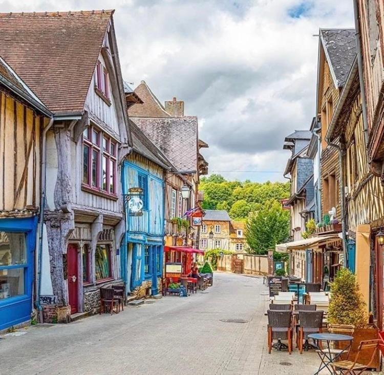 Maison Leontine Bernay  Bagian luar foto