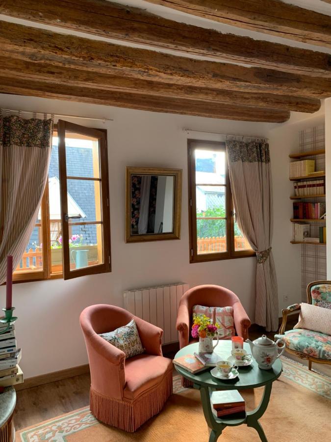 Maison Leontine Bernay  Bagian luar foto